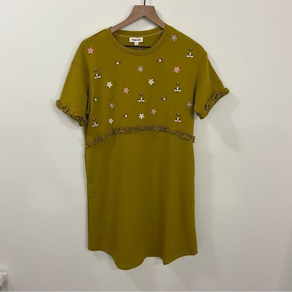 Hidden Alley Boutique Embroidered Floral Short Sleeve MIDI Dress NEW Size Large - Picture 1 of 10